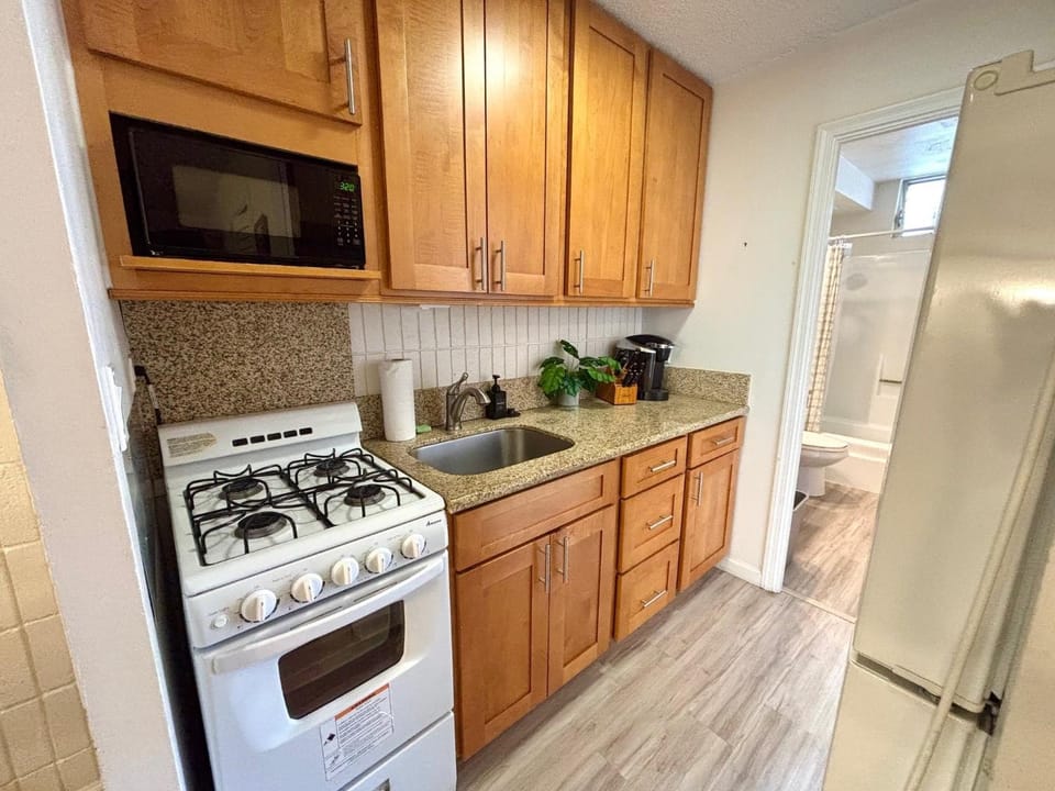 Relaxing Kalakauan 1-Bedroom Apartment in McCully-Moiliili