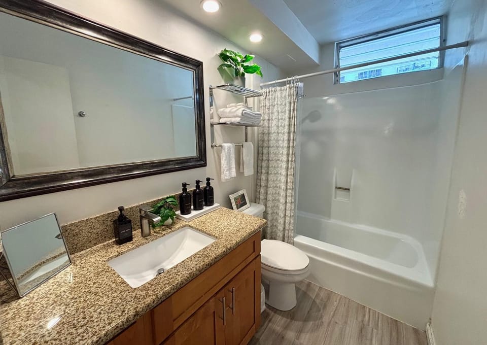 Relaxing Kalakauan 1-Bedroom Apartment in McCully-Moiliili