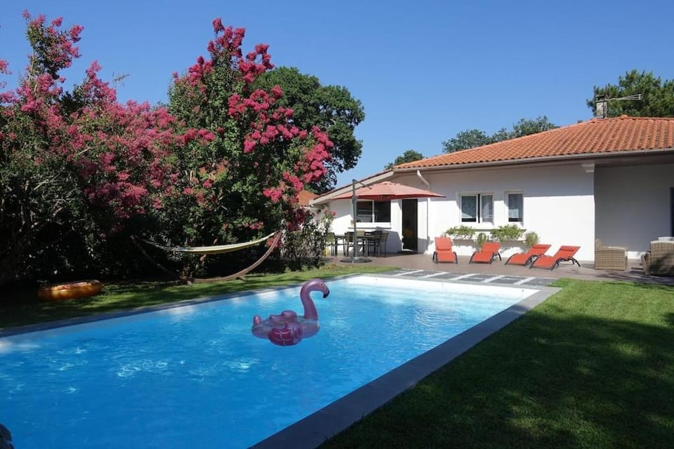 VILLA CLASSEE 3 ETOILES, PISCINE CHAUFEE 9X4, A 500M DE LA PLAGE SURVEILLEE House in Labenne