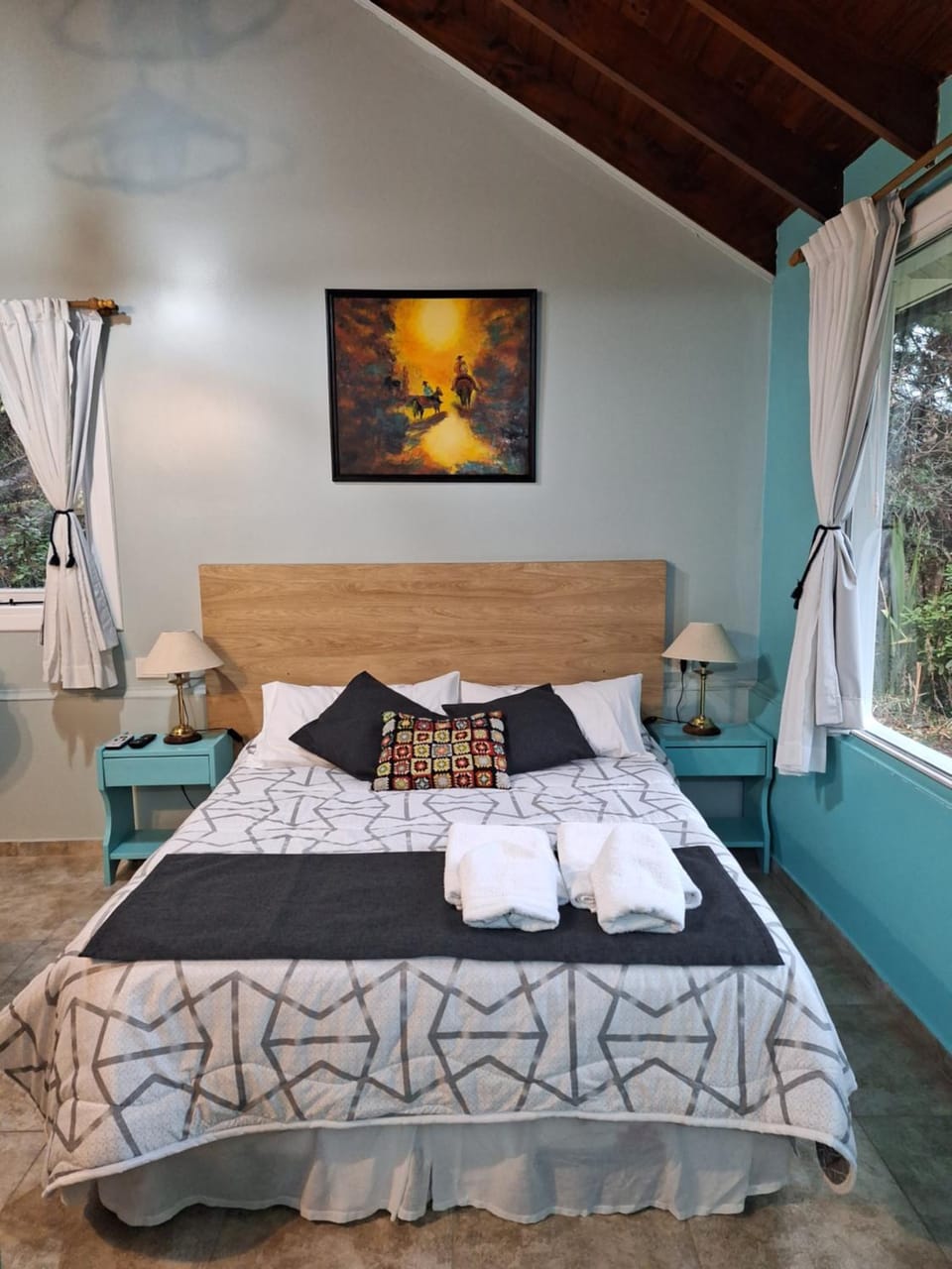 Bed, Photo of the whole room, Bedroom