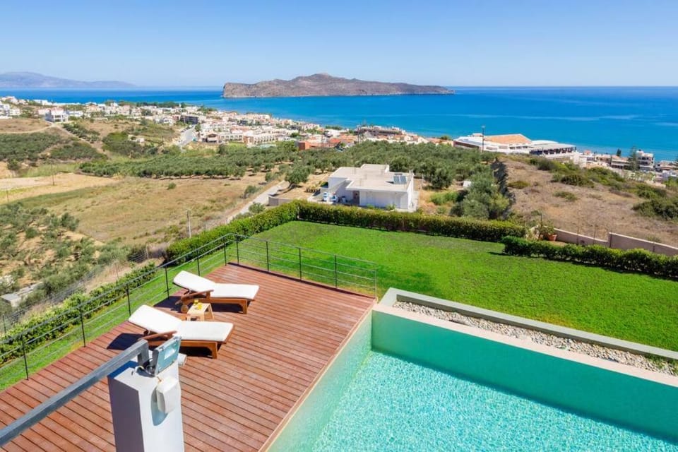 Natural landscape, Sea view, Swimming pool