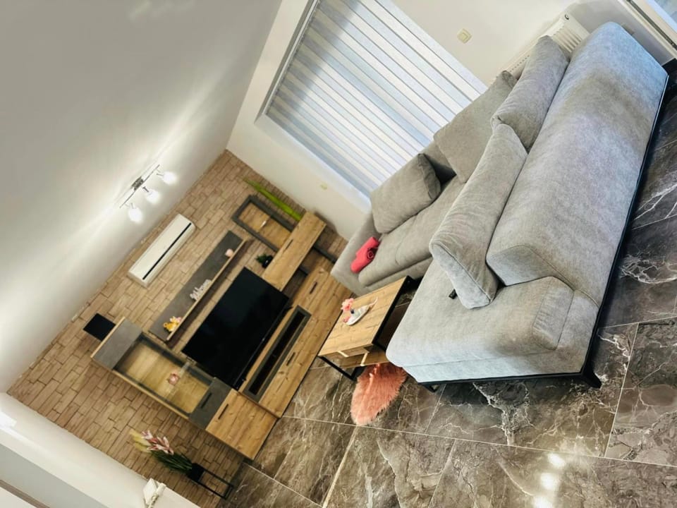 Communal lounge/ TV room, TV and multimedia, Living room, Seating area