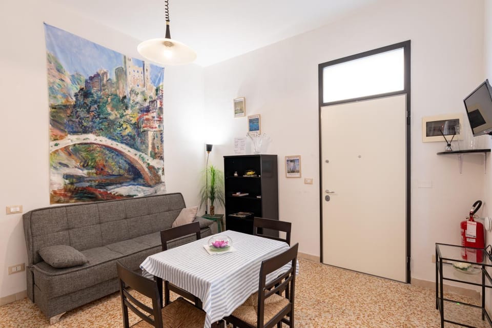 Casetta Monet - nel cuore della pedonale Apartment in Liguria