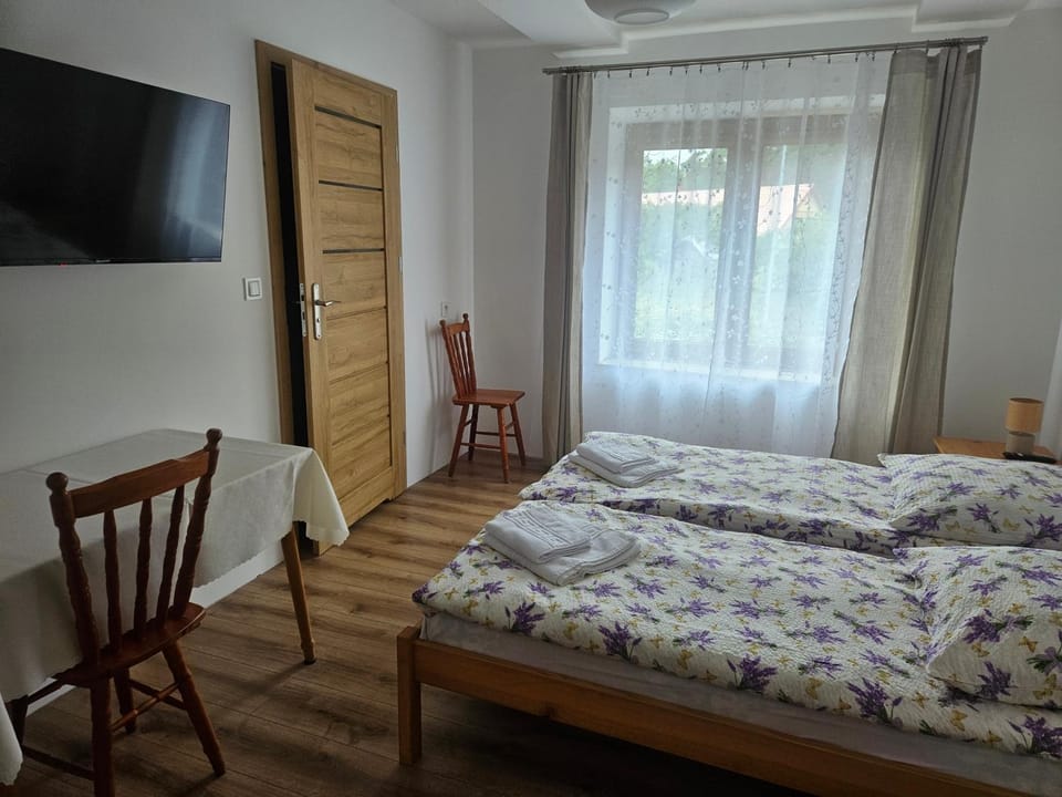 TV and multimedia, Photo of the whole room