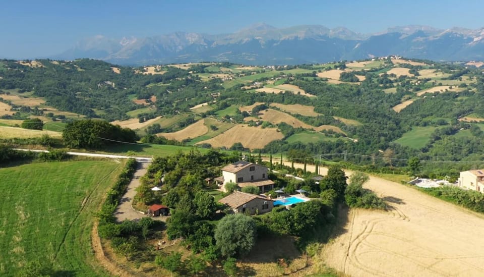 The Green Woodpecker Country House in Marche