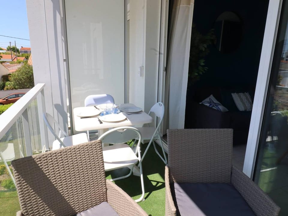 Appartement charmant à Royan - 4 pers, proche marché, balcon, ascenseur, équipements bébé - FR-1-738-13 Apartment in Royan
