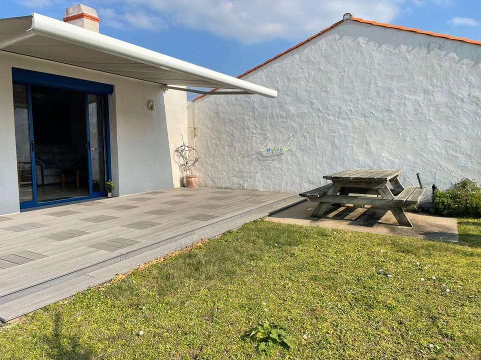 Charmante maison 4 pers. à 200m plage et port, terrasse, TV, ménage inclus - FR-1-224B-199 House in Noirmoutier-en-l'Île