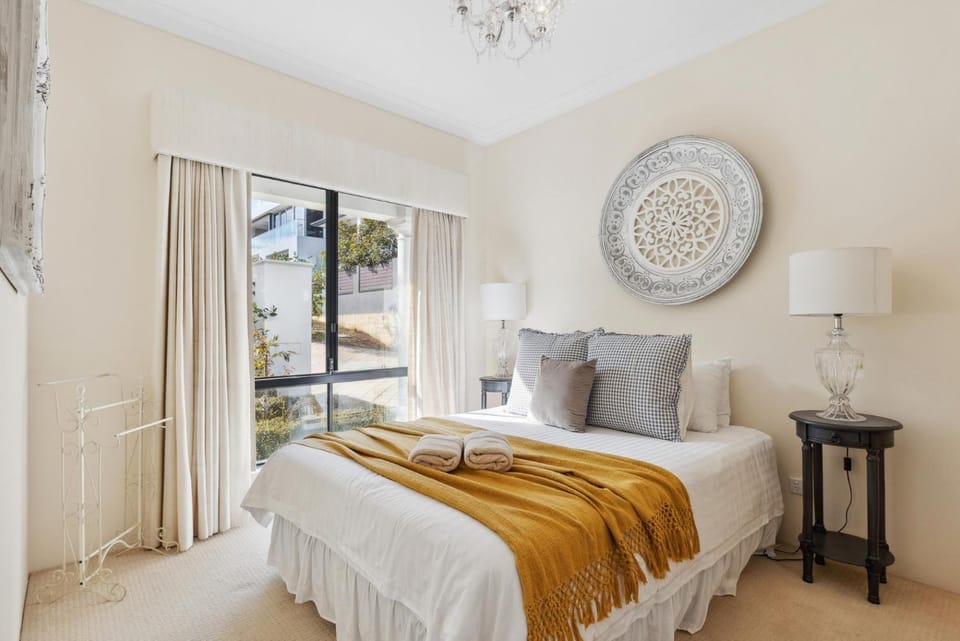 Shower, Bathroom, View (from property/room), Lounge or bar, Bedroom