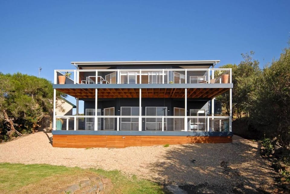 13 Olivebank - BYO Linen - Ocean Views House in Encounter Bay