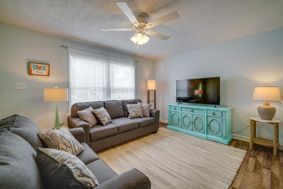 Pet-Friendly Villas Vacation Rental: Walk to Bay House in Lower Township