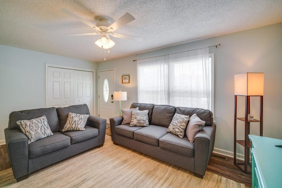 Pet-Friendly Villas Vacation Rental: Walk to Bay House in Lower Township