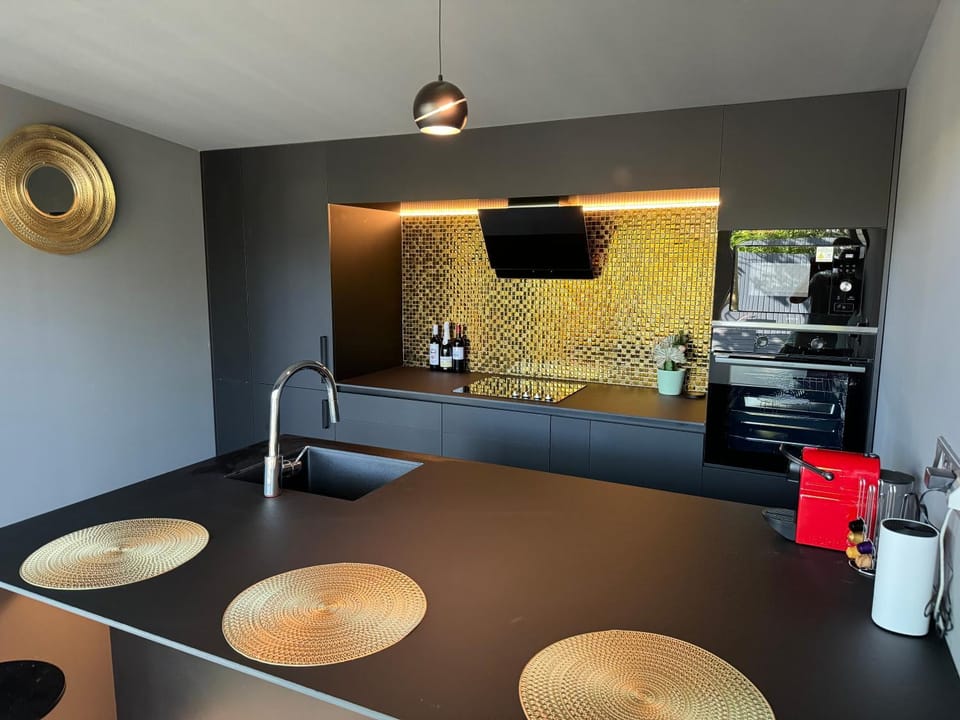 Kitchen or kitchenette, Dining area, internet, soundproof, kitchen