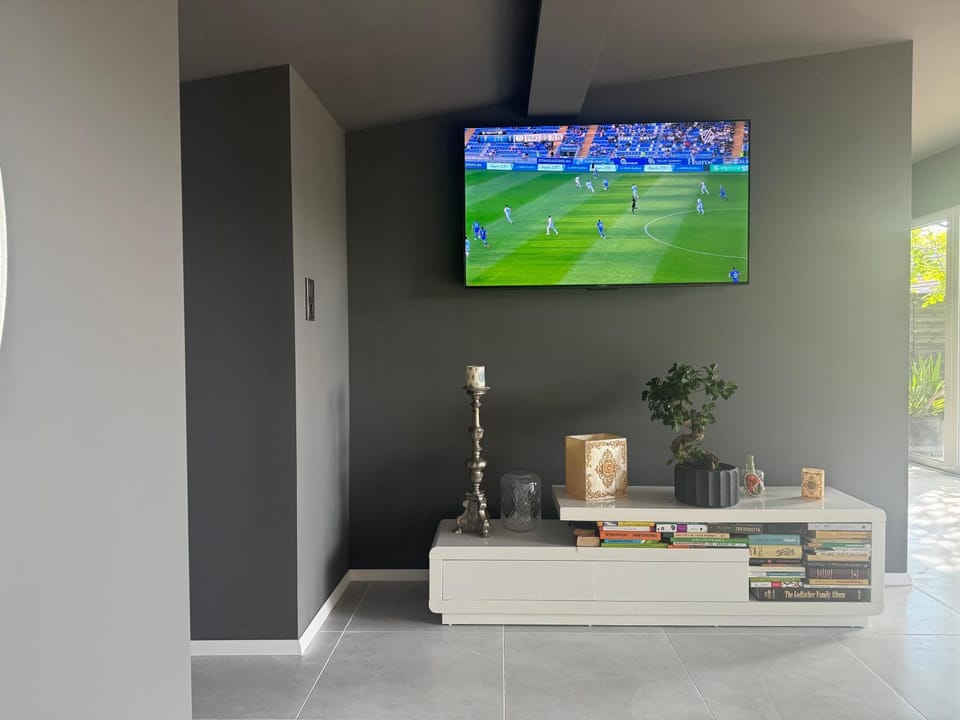 Living room, furniture, heating