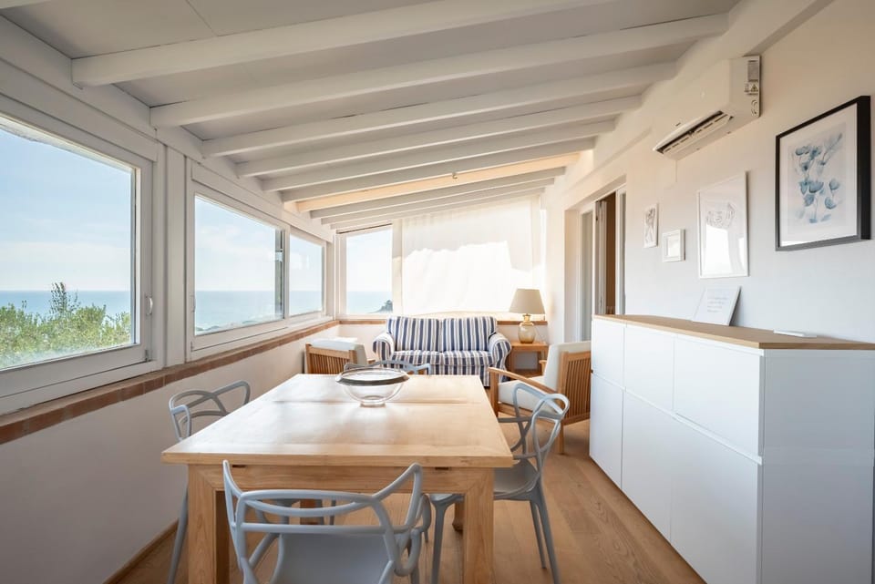 Balcony/Terrace, Living room, Seating area, Dining area