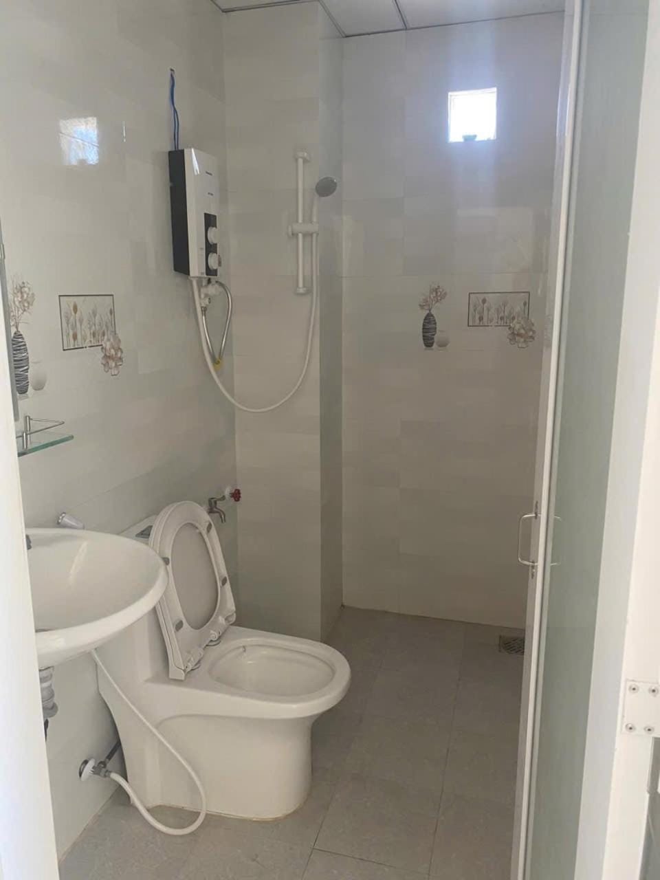 Shower, Toilet, Bathroom
