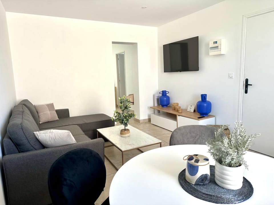 LE JEAN JAURÈS Arrivée Autonome Apartment in Centre-Val de Loire