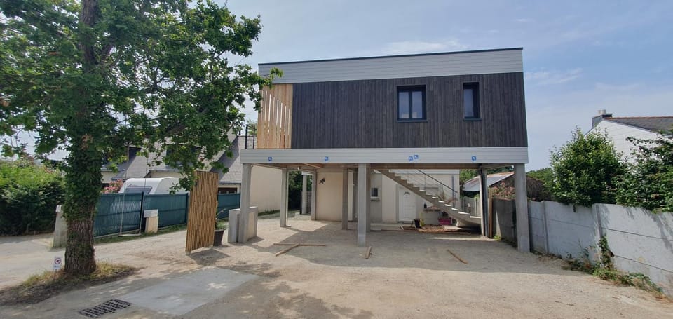 Property building, Neighbourhood, Street view, Parking