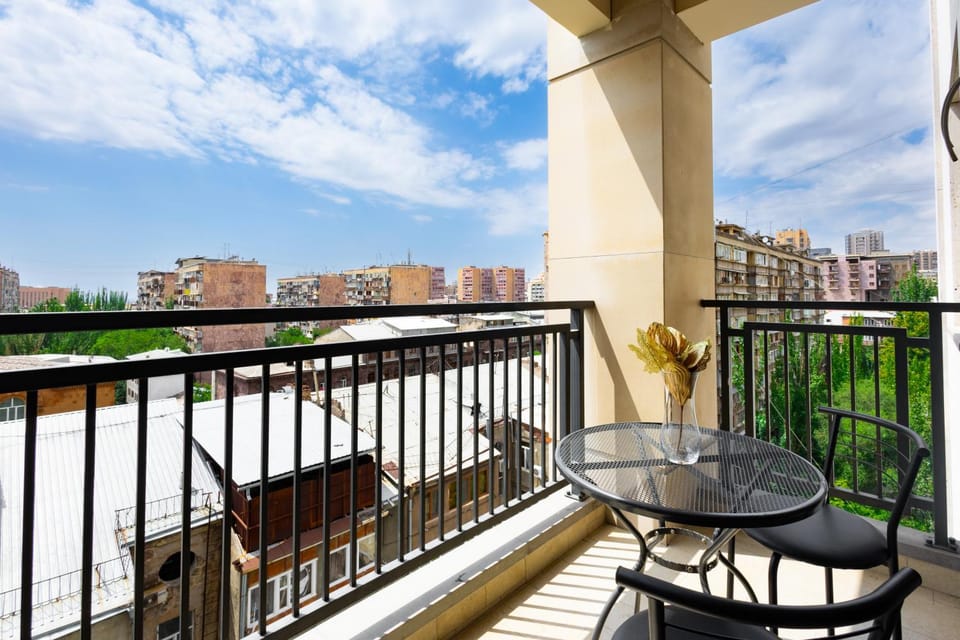 Koghbatsi street, 1 bedroom Modern, New Euro Renovated apartment KO1677 Apartment in Yerevan