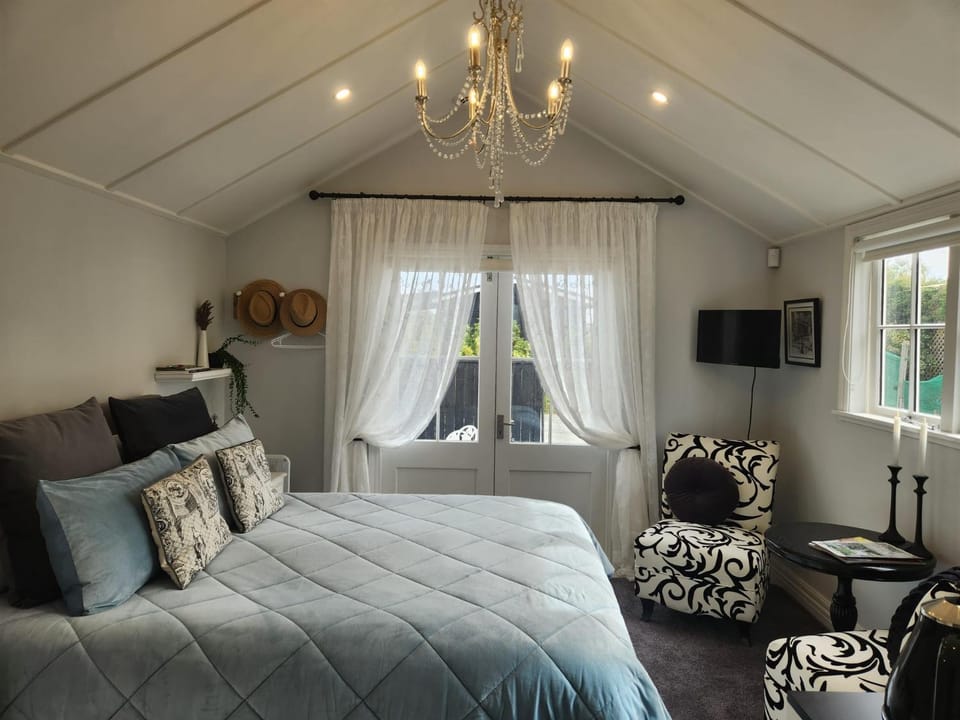 Petite on Regent Apartment in Martinborough