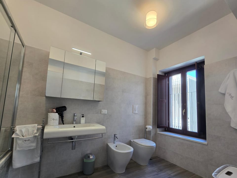 Bathroom, Bath, hair dryier, towels