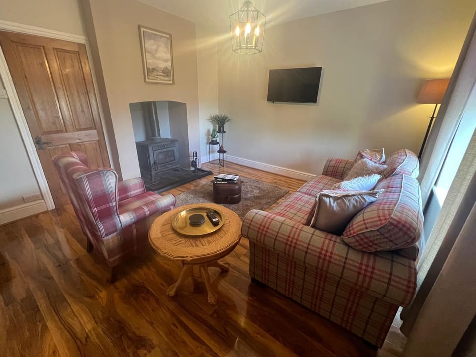TV and multimedia, Living room, Photo of the whole room, Seating area