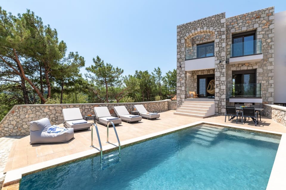 Property building, Patio, Day, Natural landscape, View (from property/room), Balcony/Terrace, Pool view, Swimming pool, Swimming pool