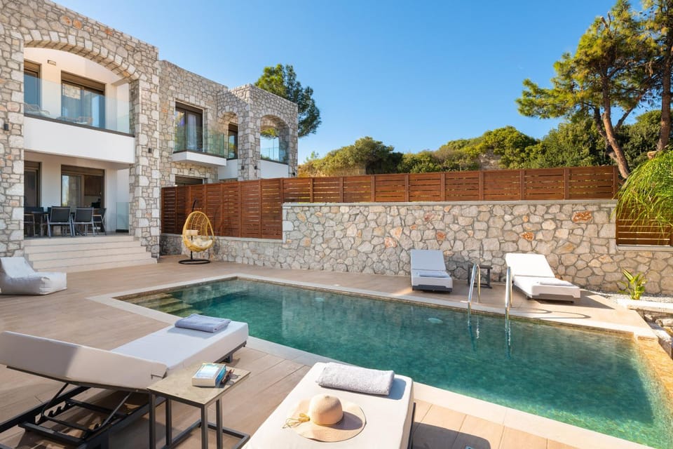 Natural landscape, View (from property/room), Balcony/Terrace, Seating area, Garden view, Swimming pool, sunbed