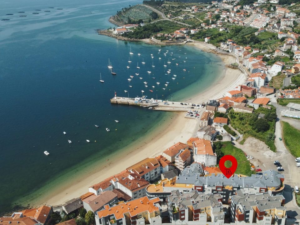 Nearby landmark, Day, Natural landscape, Bird's eye view, Beach, City view, Sea view