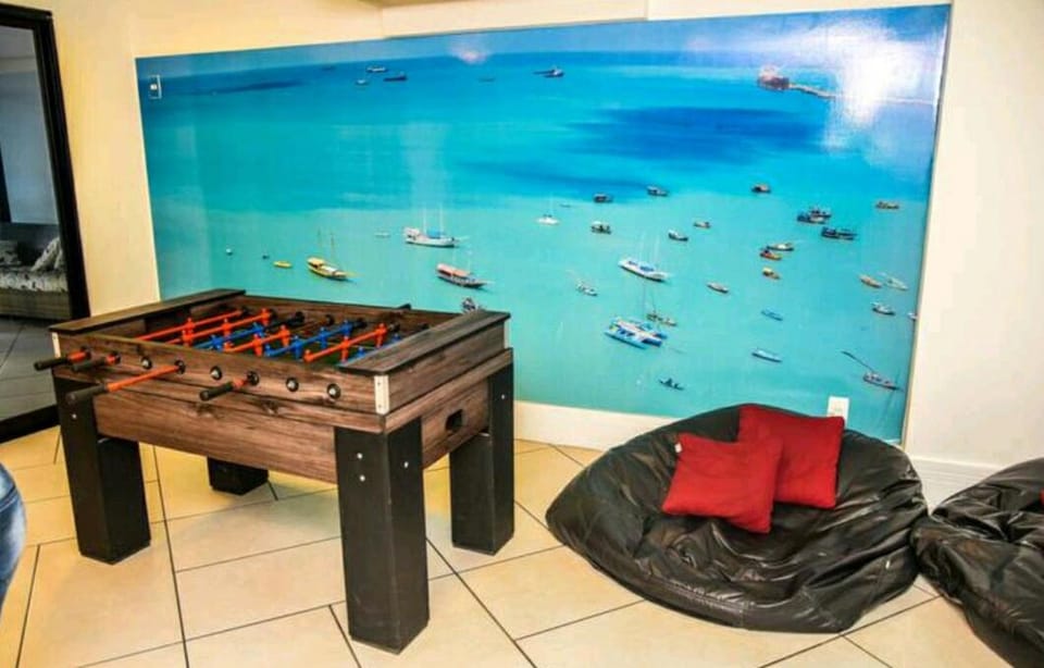 Game Room, Game Room