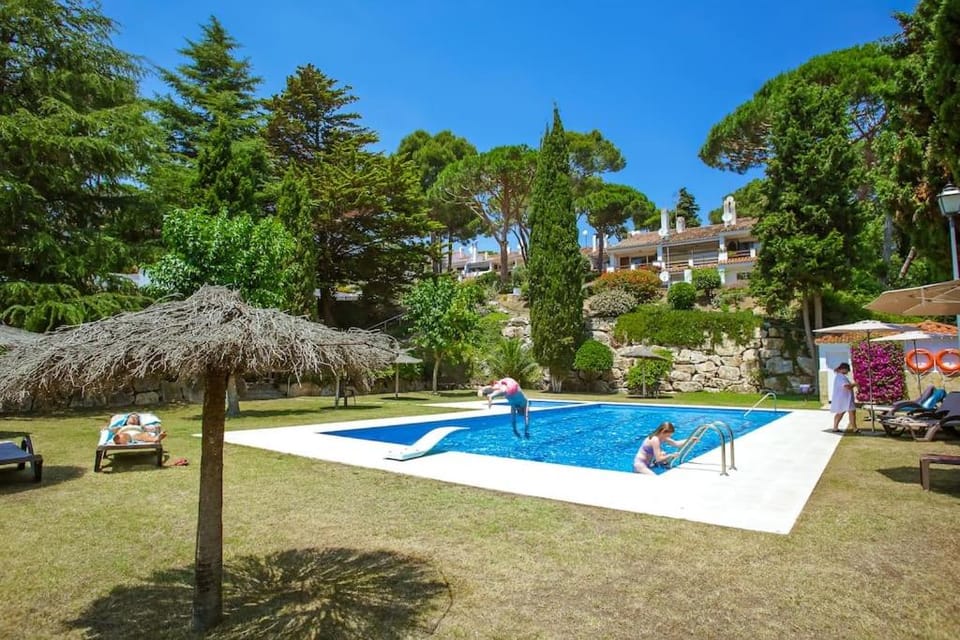 Garden, Swimming pool