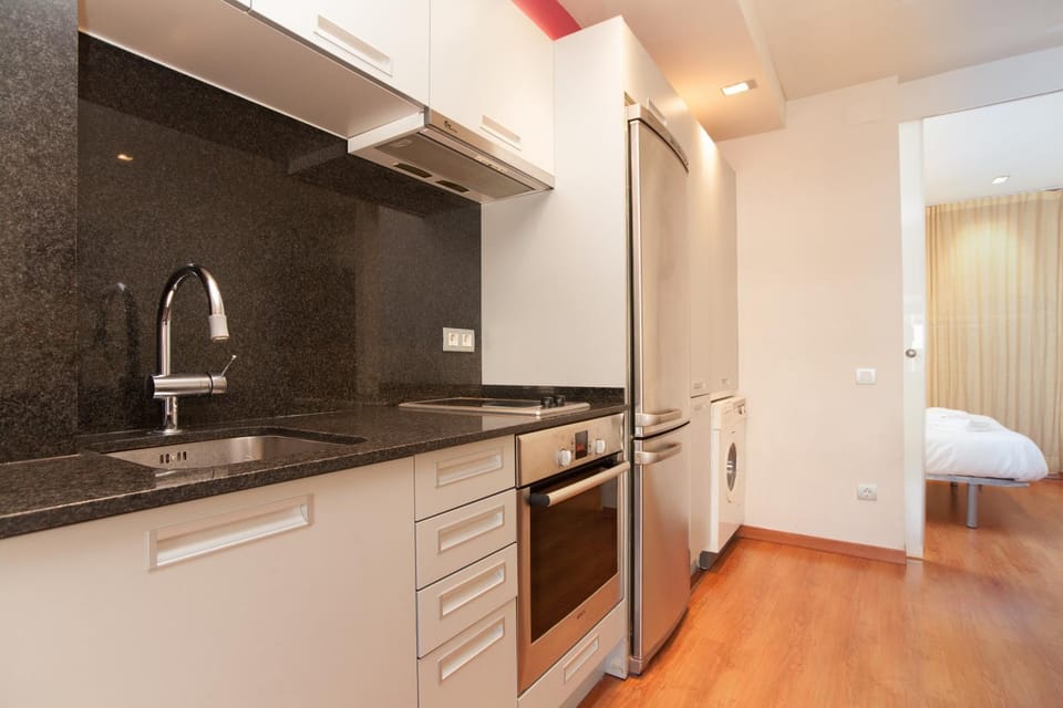 Kitchen or kitchenette, Kitchen or kitchenette