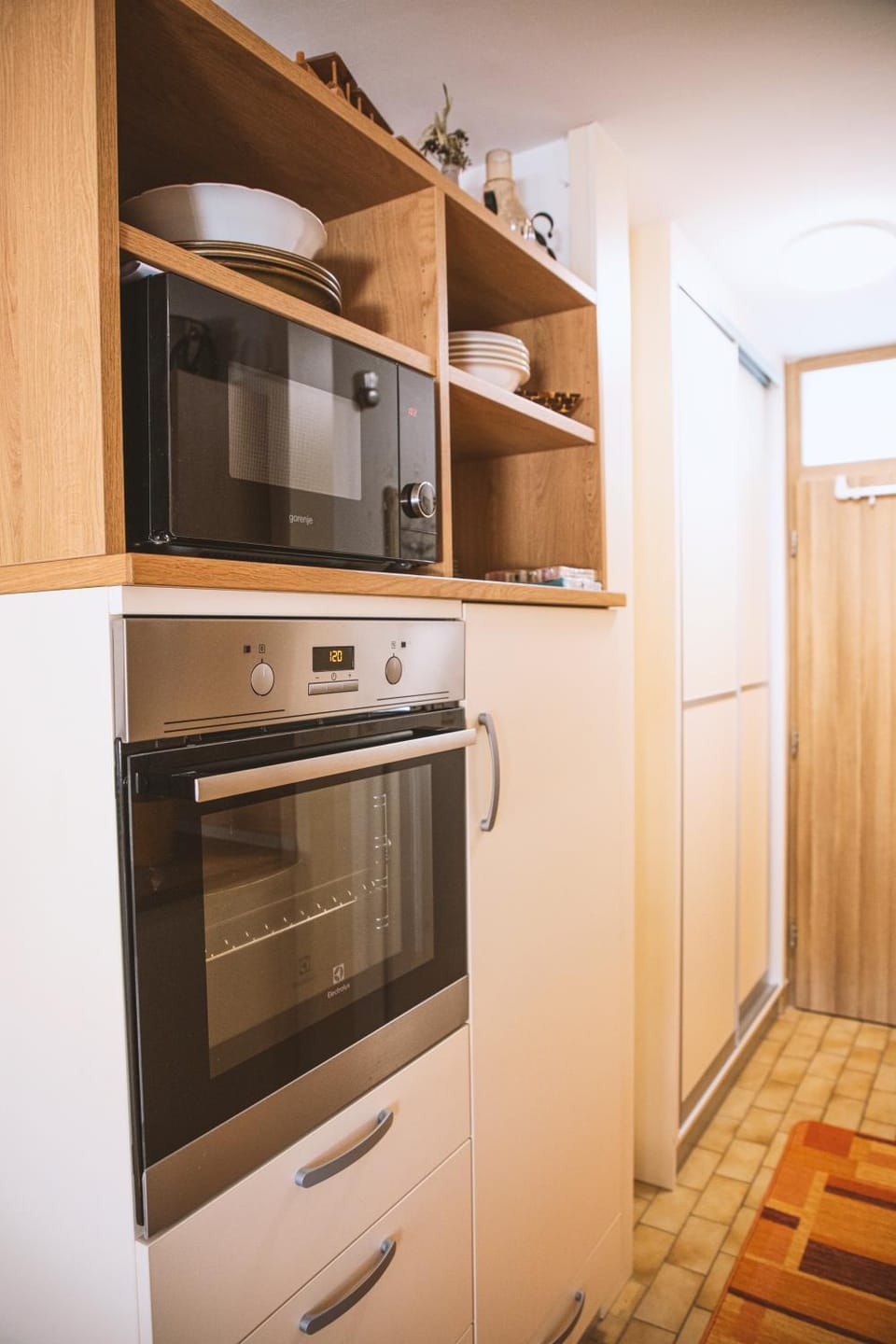 Kitchen or kitchenette, pet friendly, stove