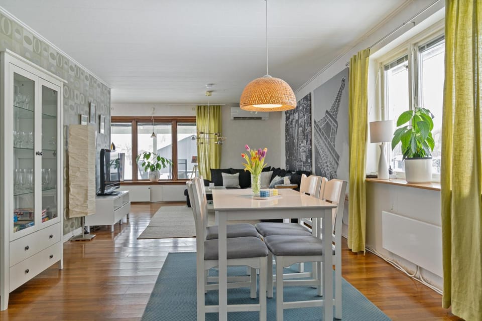 Centralt belägen villa i Öjebyn, Piteå Villa in Norrbotten County, Sweden