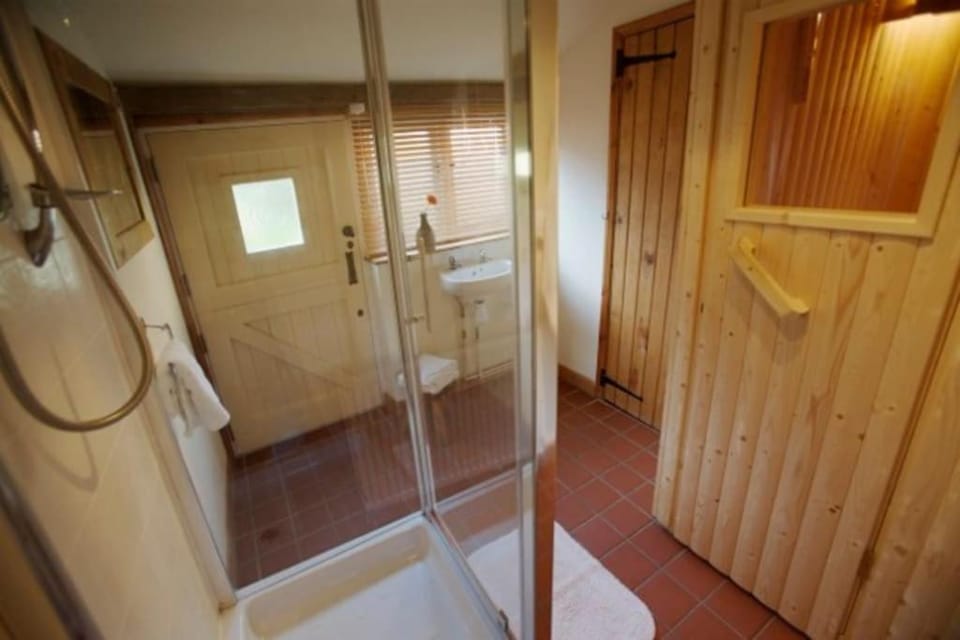 Shower, Toilet, Sauna, Bathroom