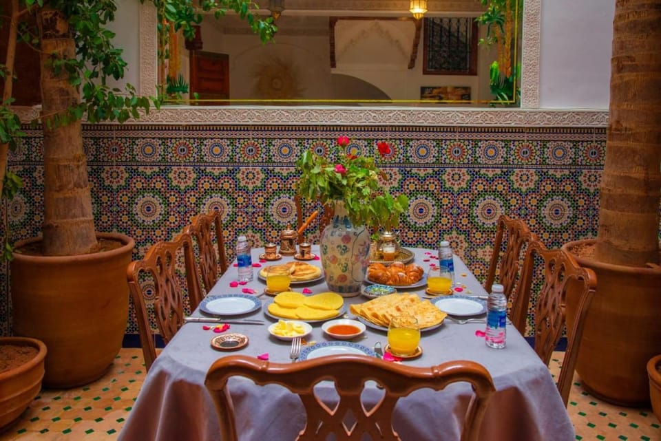 Restaurant/places to eat, Food, Breakfast, Drinks