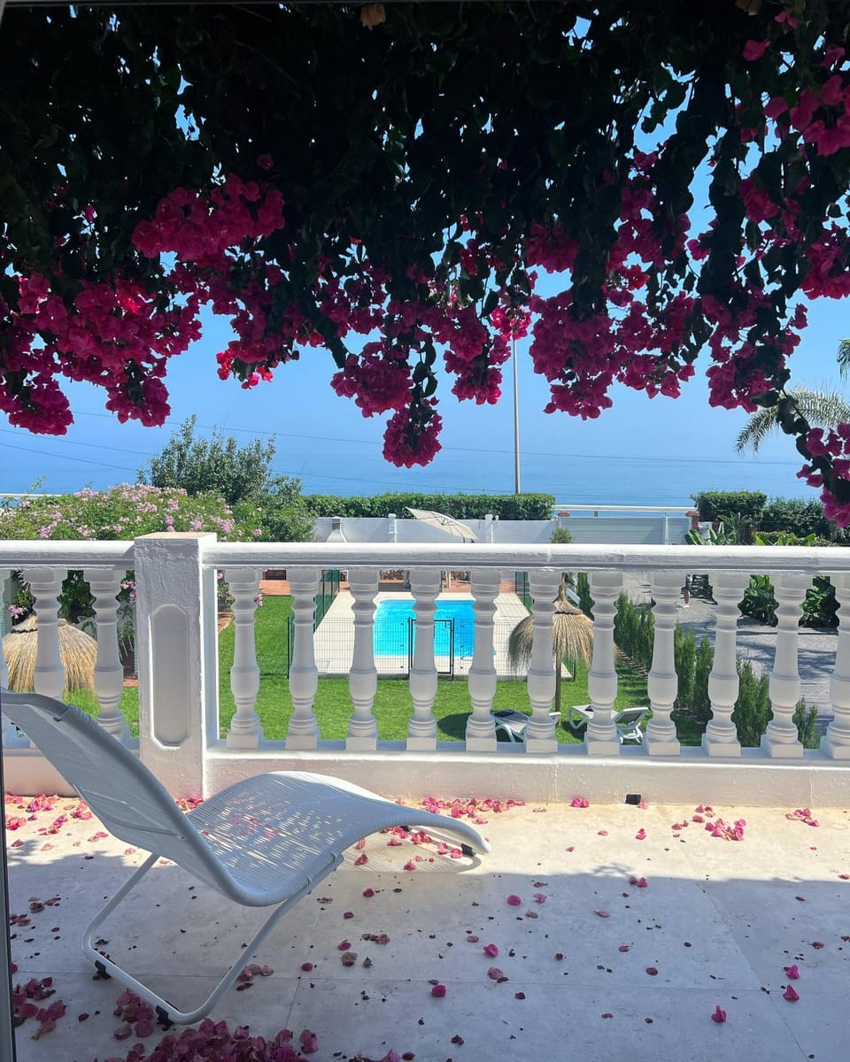 Spring, Day, Natural landscape, Garden, View (from property/room), Balcony/Terrace, Garden view, Pool view, Sea view, Swimming pool, sunbed