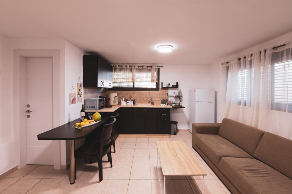 B&B Amit 18 minutes from the airport - אירוח כפרי עמית 18 דקות משדה תעופה Apartment in Center District