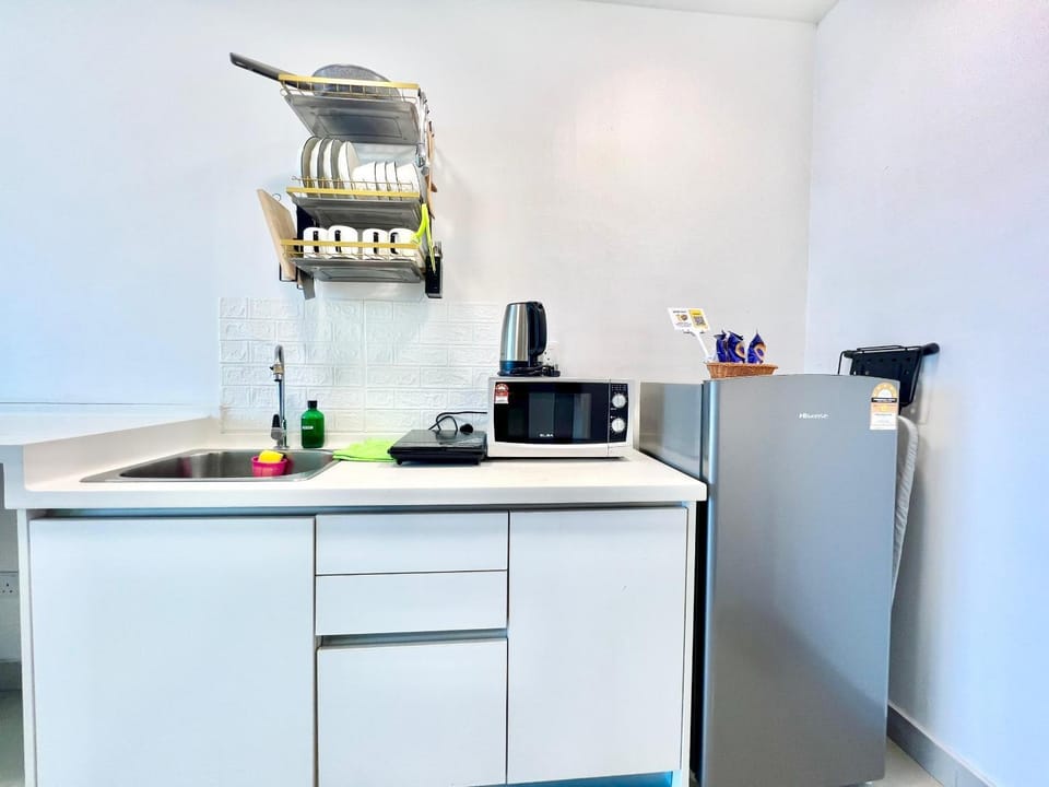 R 1-5Pax Cozy Home SetiaAlam 100mpsWifi&TV Trefoil Apartment in Selangor, Malaysia