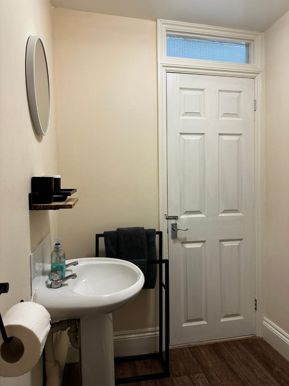 Bathroom, towels