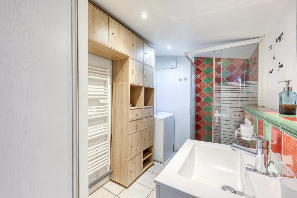 Shower, Bathroom