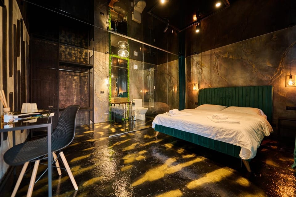 Shower, Bed, Bathroom, Photo of the whole room, Bedroom