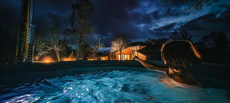 Hot Tub, Spa and wellness centre/facilities