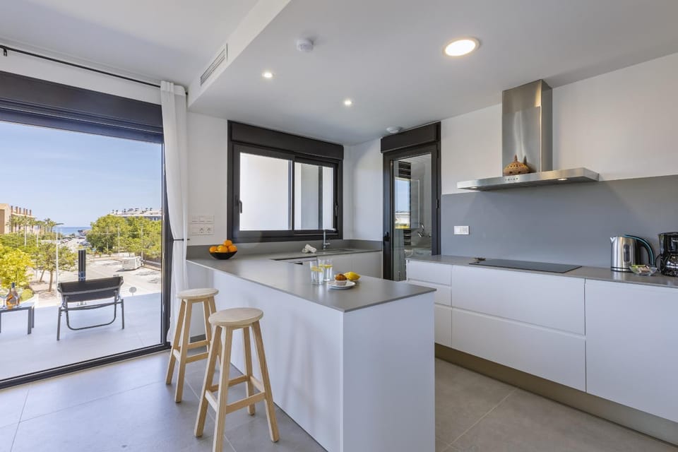 Kitchen or kitchenette