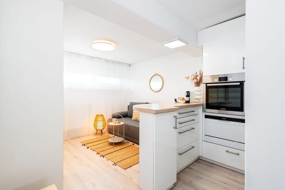 Kitchen or kitchenette, Photo of the whole room, pet friendly, kitchen