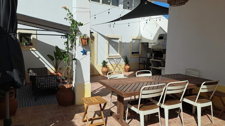 BBQ facilities, BBQ facilities, Dining area