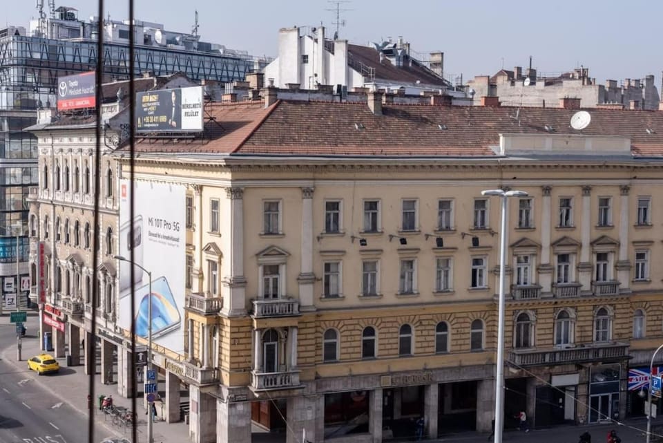 Large Apartment at Perfect Central Location Apartment in Budapest