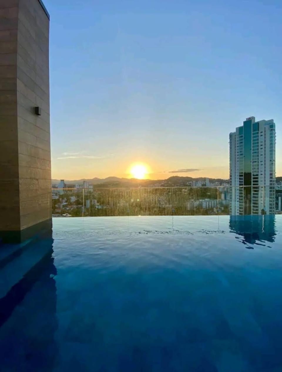 Incrível Apartamento loft a 800 metros da Vila Germânica da Ocktoberfest Apartment in Blumenau