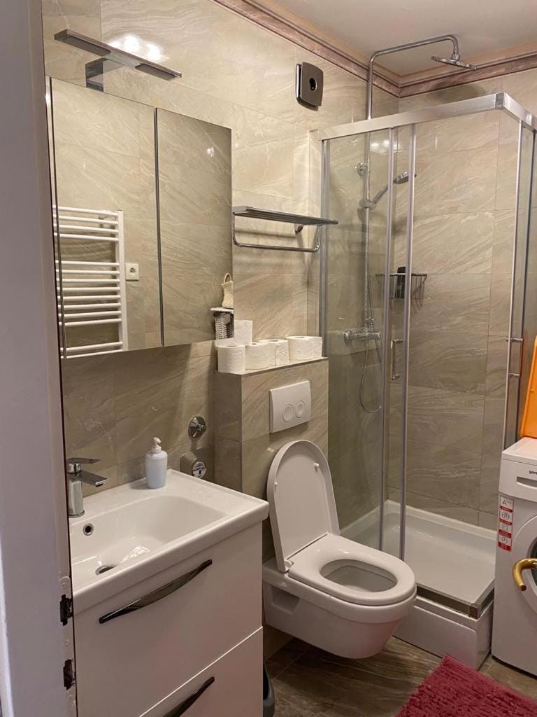 Shower, Toilet, Bathroom
