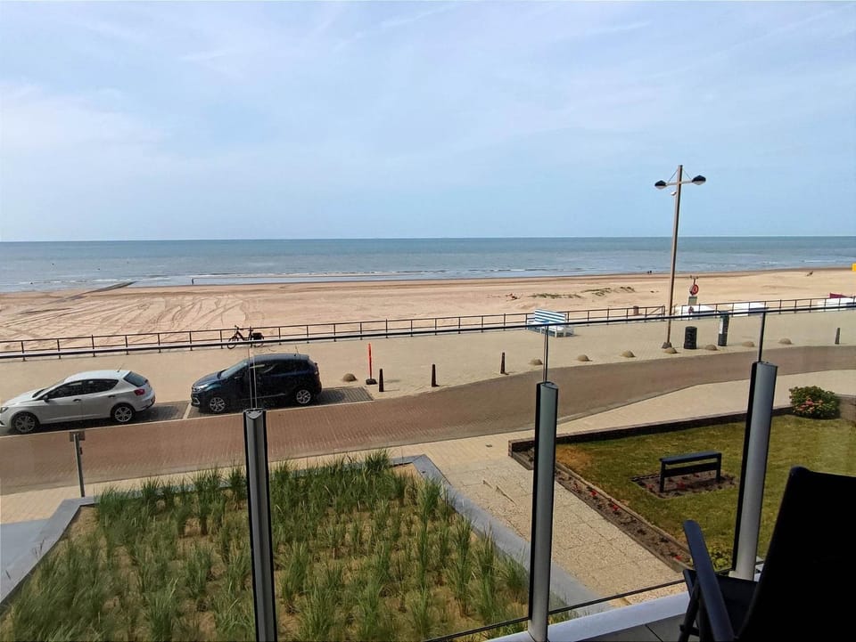 Neighbourhood, Sea view