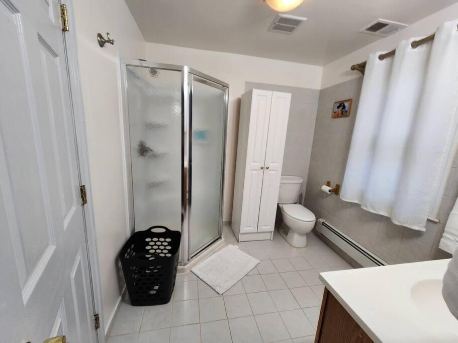 RentalsOP NJ01 Full house minutes from NYC, near to metlife, American Dream House in Hackensack